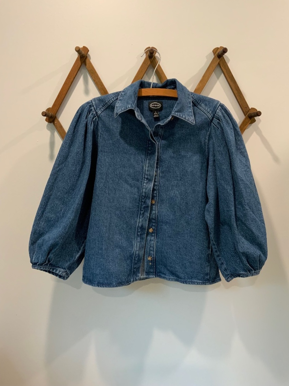 Jean Jacket w/ puffy sleeves Women’s Small